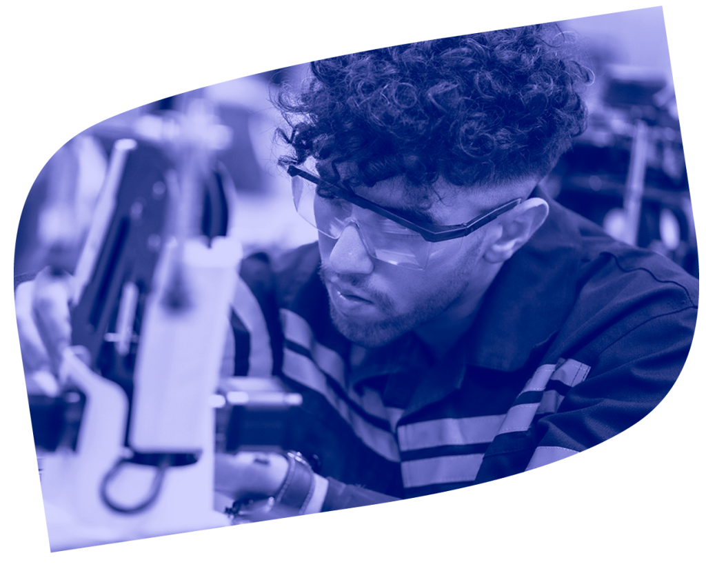 Manufacturer in a lab